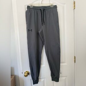 Men's Under Armour Fitted Joggers
Tapered Track Pants Size L